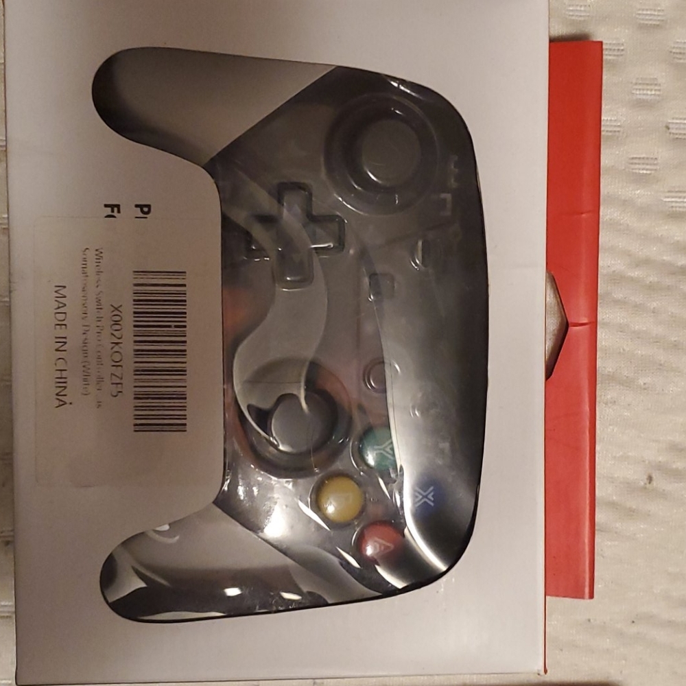 Nitendo switch with extras - Picture 5 of 9